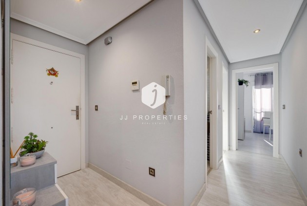 Resale - Penthouse -
Almoradí - Parque De La U