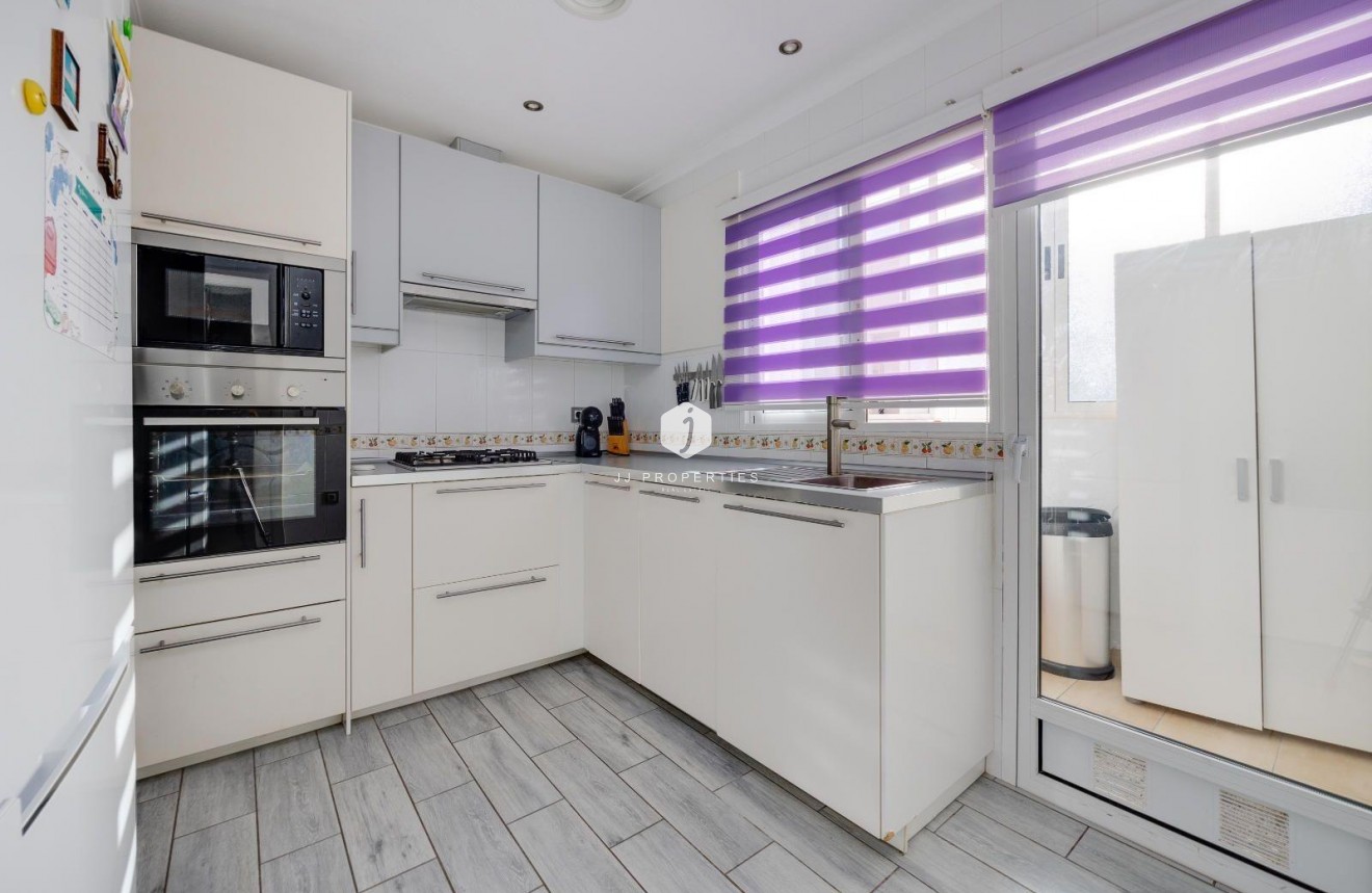 Resale - Penthouse -
Almoradí - Parque De La U