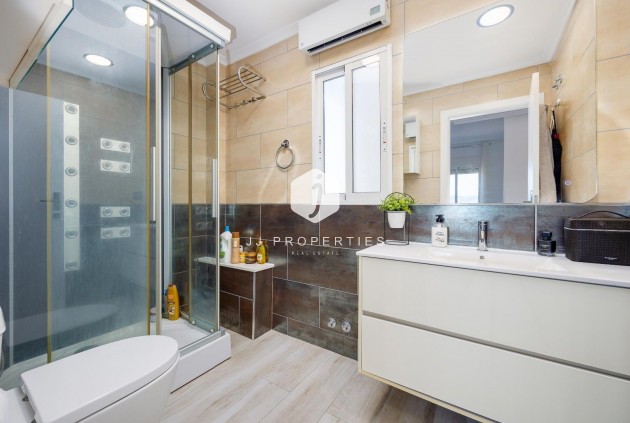 Resale - Penthouse -
Almoradí - Parque De La U