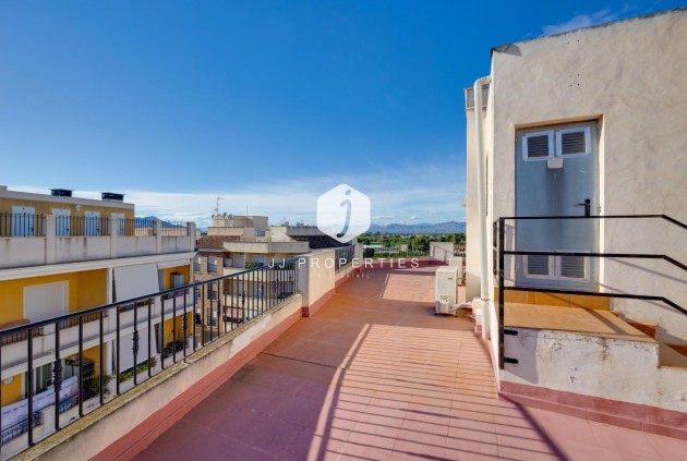 Resale - Penthouse -
Almoradí - Parque De La U