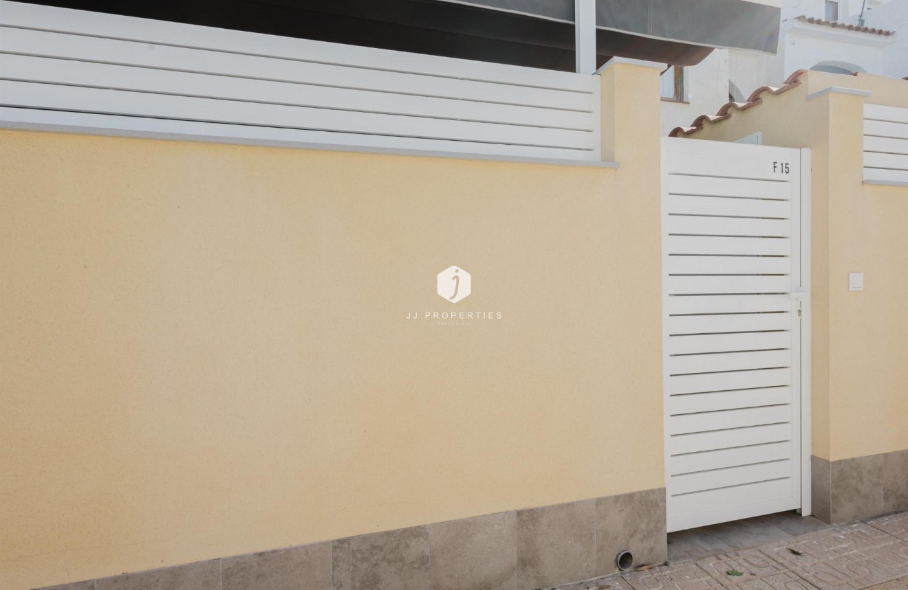 D'occasion - Bungalow -
Torrevieja - Costa Blanca