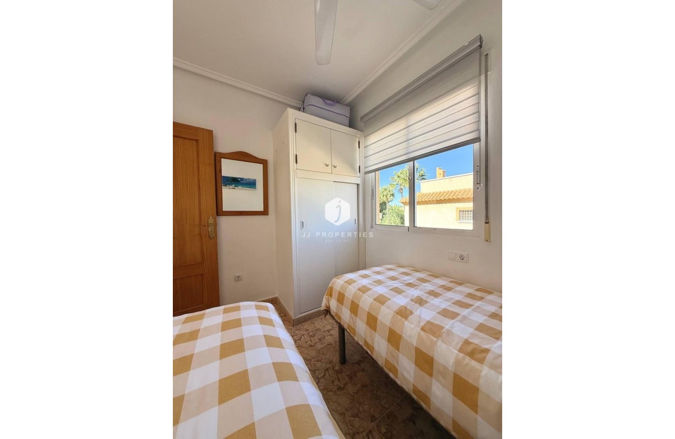 D'occasion - Bungalow -
Orihuela Costa - Rocio Del Mar