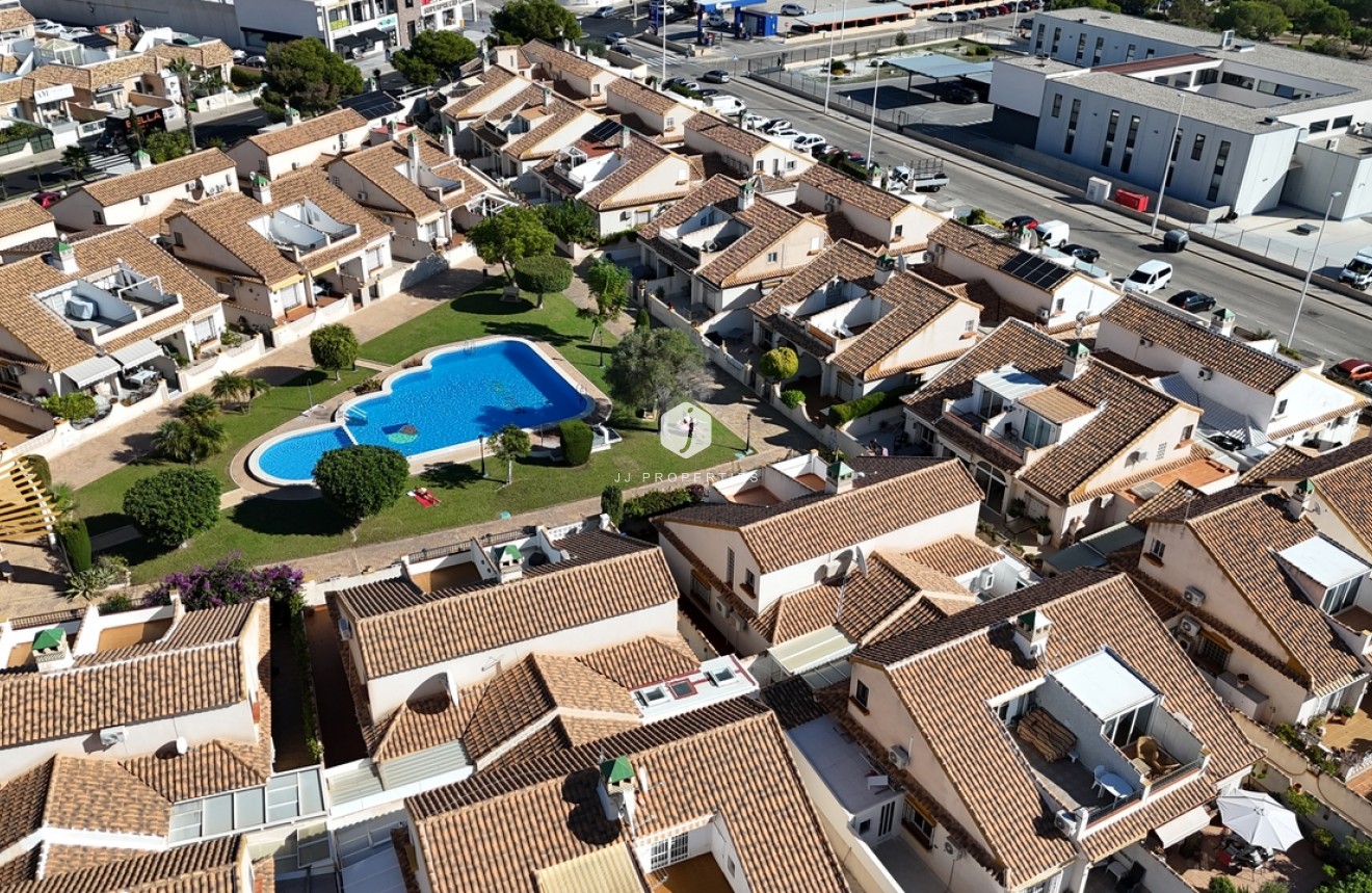 Tweedehands - Bungalow -
La Zenia - Costa Blanca