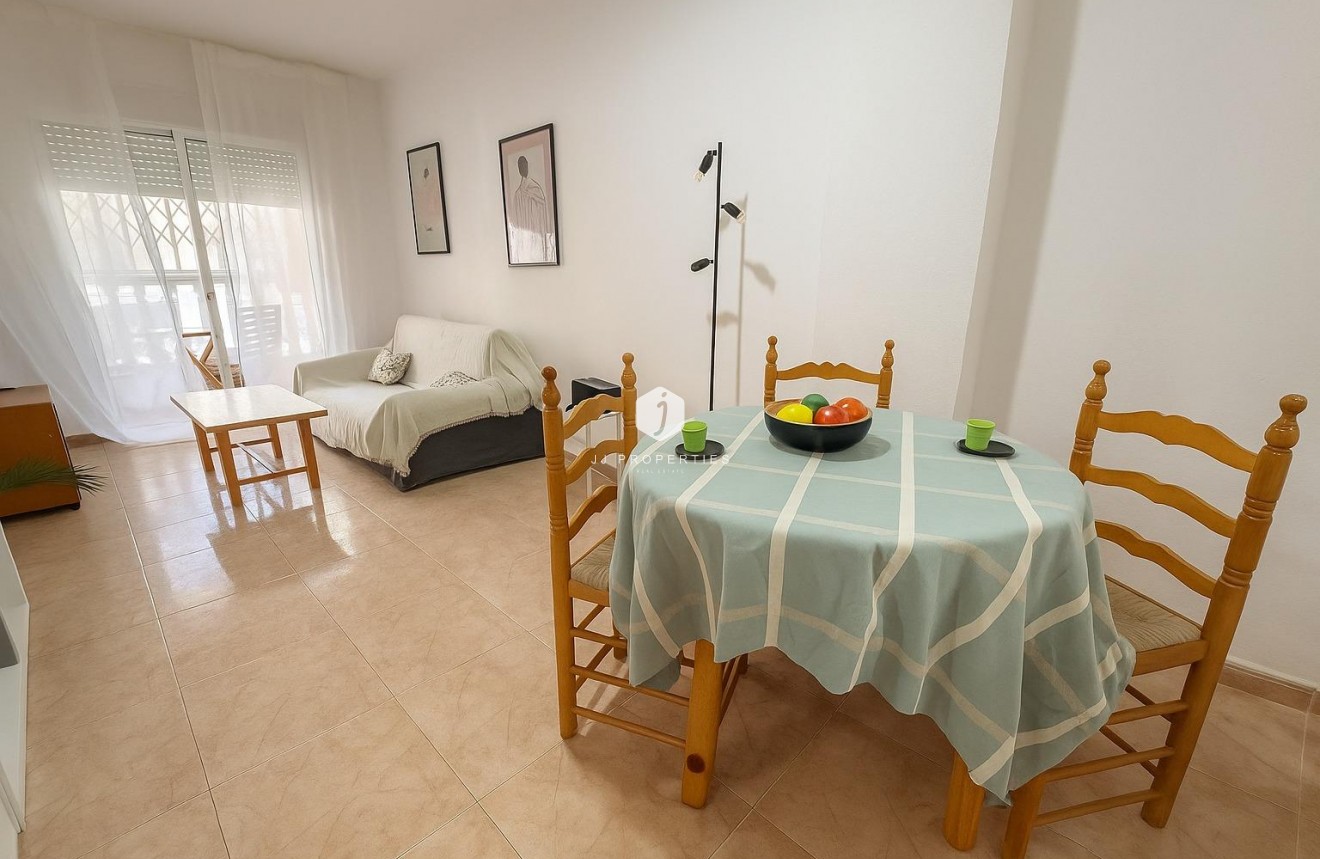 Segunda mano - Apartamento / piso -
Torrevieja - Habaneras