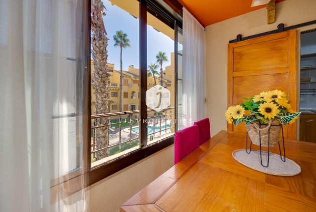 Resale - Apartment / flat -
Torrevieja - La Mata