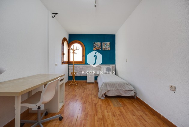 Resale - Apartment / flat -
Torrevieja - La Mata