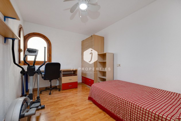 Resale - Apartment / flat -
Torrevieja - La Mata