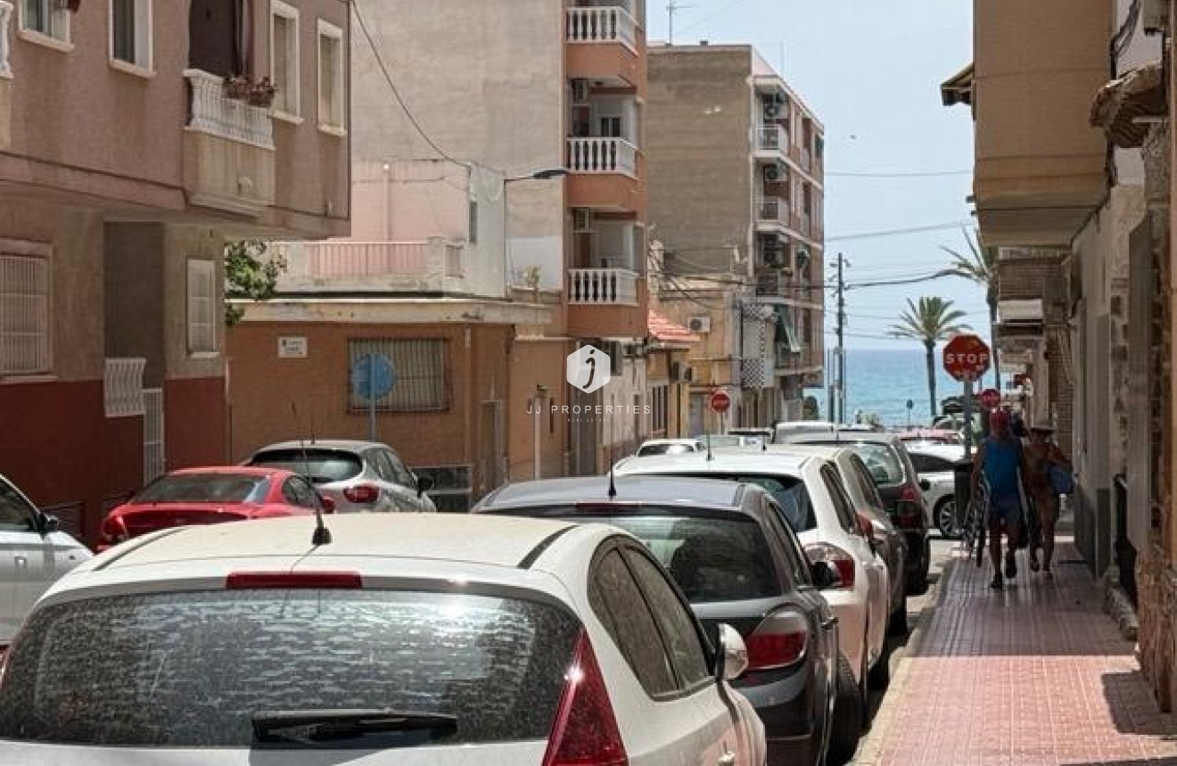 Segunda mano - Apartamento / piso -
Torrevieja - Playa del Cura