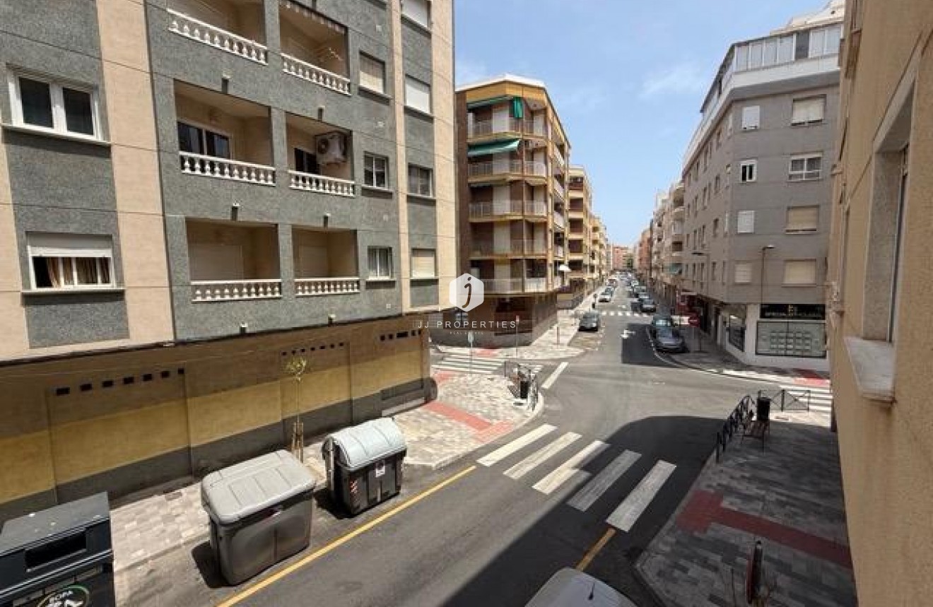 Segunda mano - Apartamento / piso -
Torrevieja - Playa del Cura