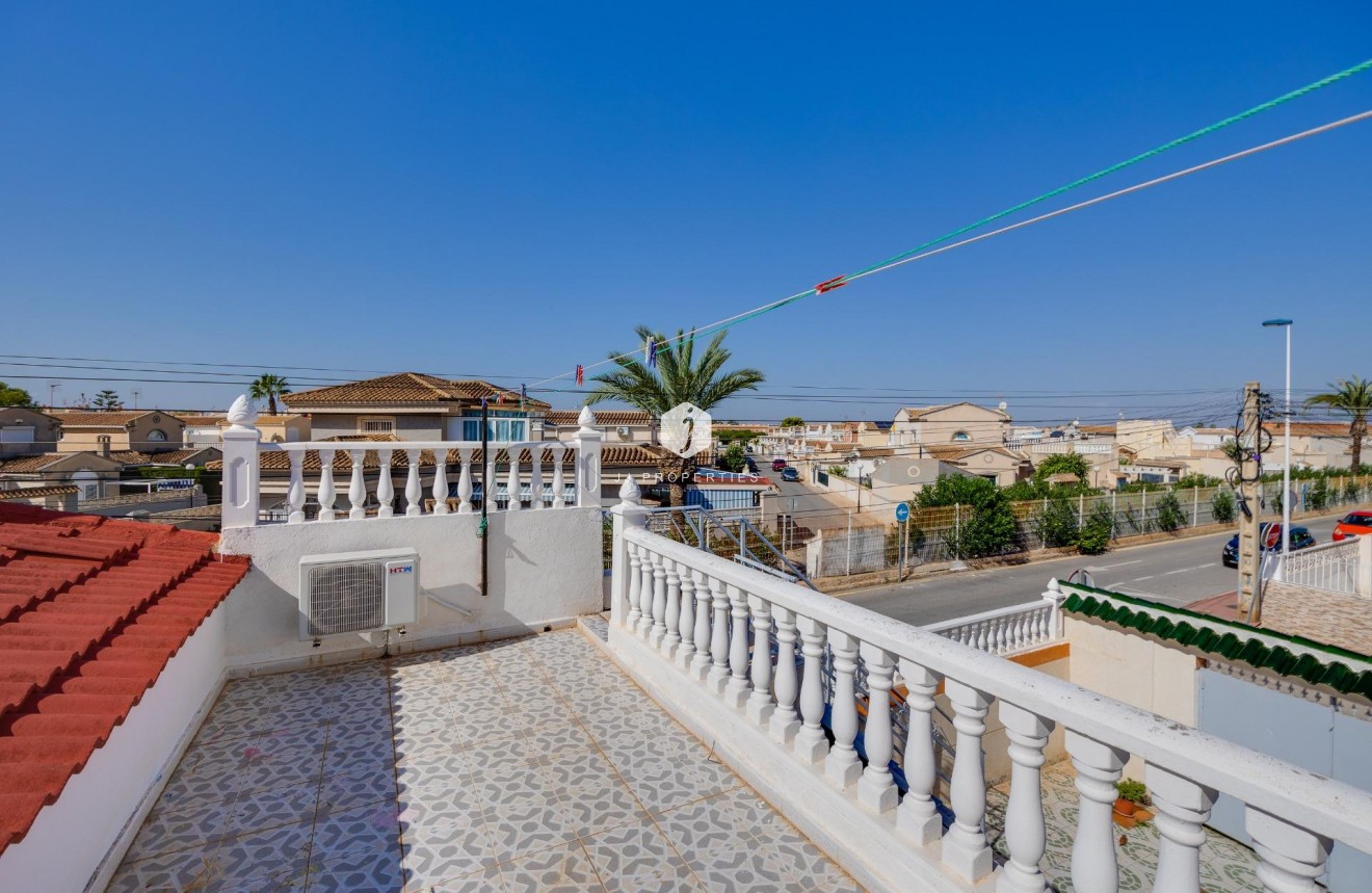 D'occasion - Chalet -
Torrevieja - La Siesta - El Salado - Torreta