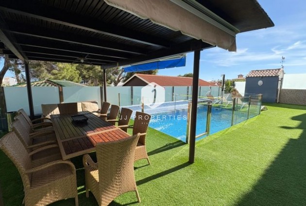 Tweedehands - Villa -
Orihuela Costa - Costa Blanca