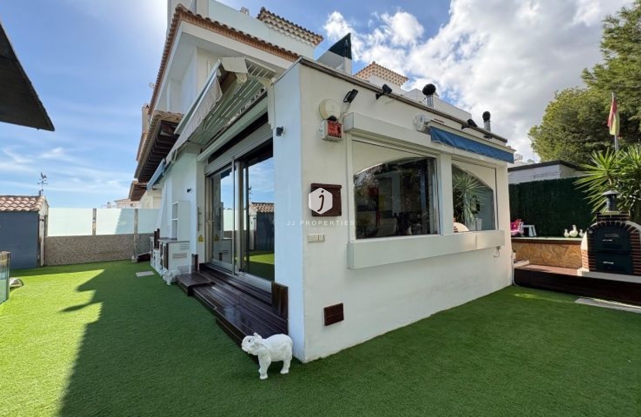 Tweedehands - Villa -
Orihuela Costa - Costa Blanca