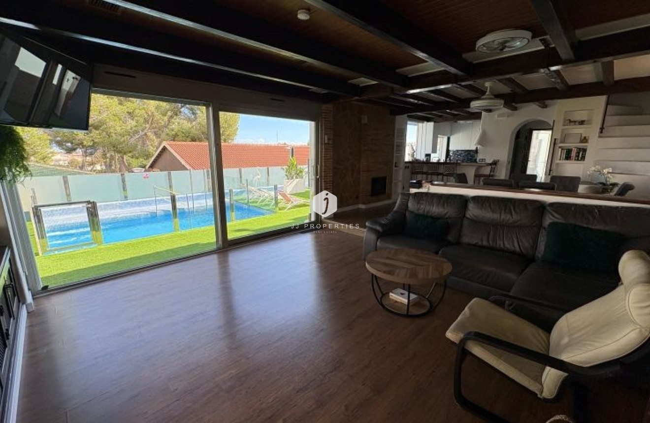 Tweedehands - Villa -
Orihuela Costa - Costa Blanca