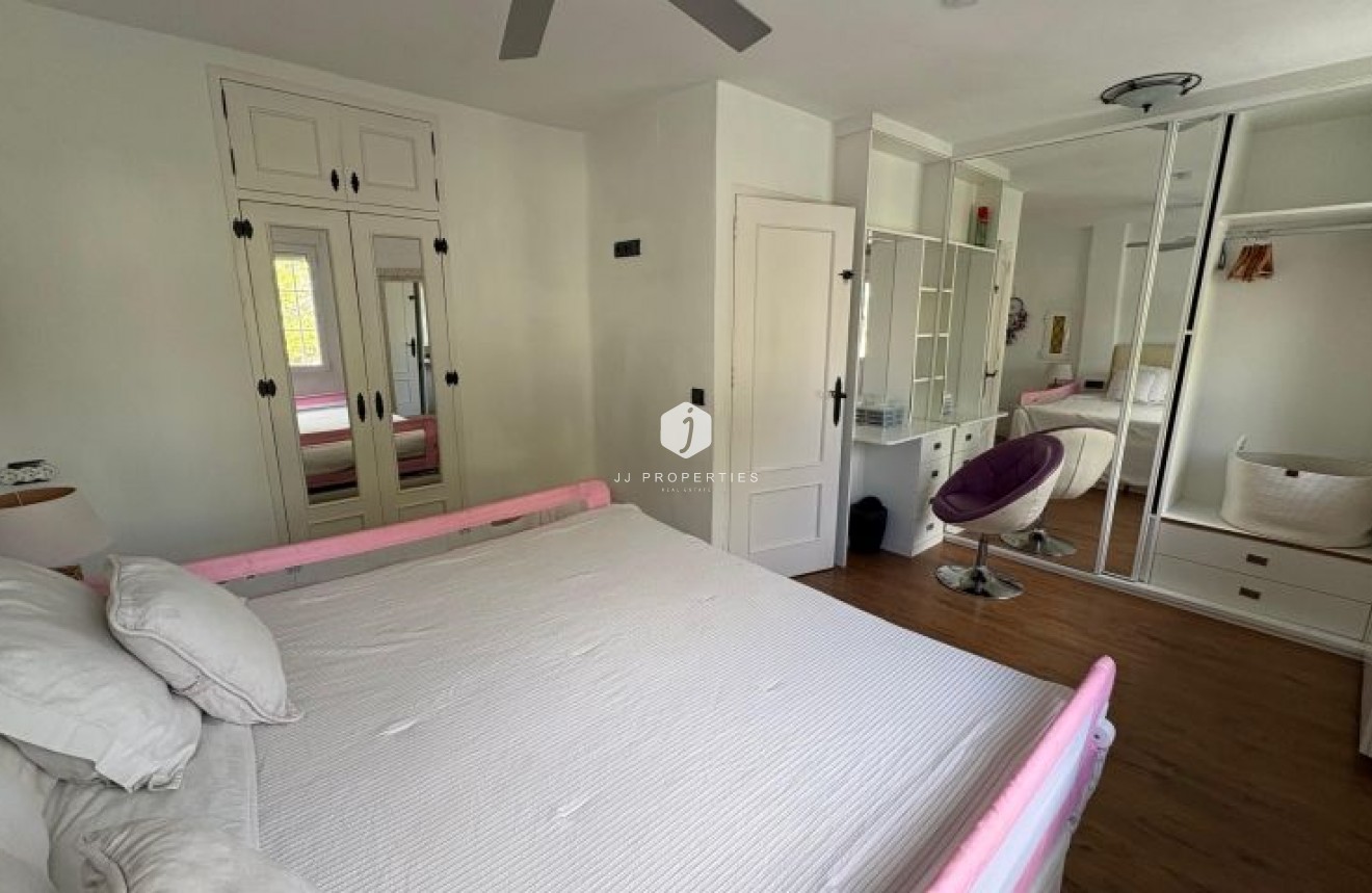 Tweedehands - Villa -
Orihuela Costa - Costa Blanca