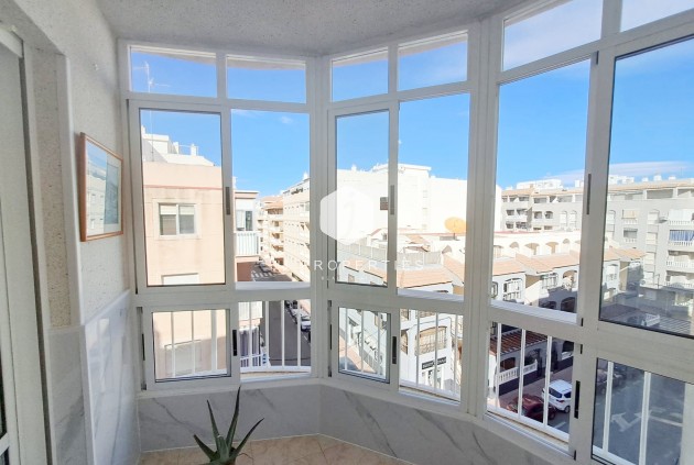 Resale - Apartment / flat -
Torrevieja - Costa Blanca