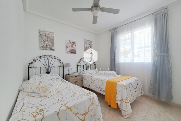 Resale - Apartment / flat -
Torrevieja - Costa Blanca
