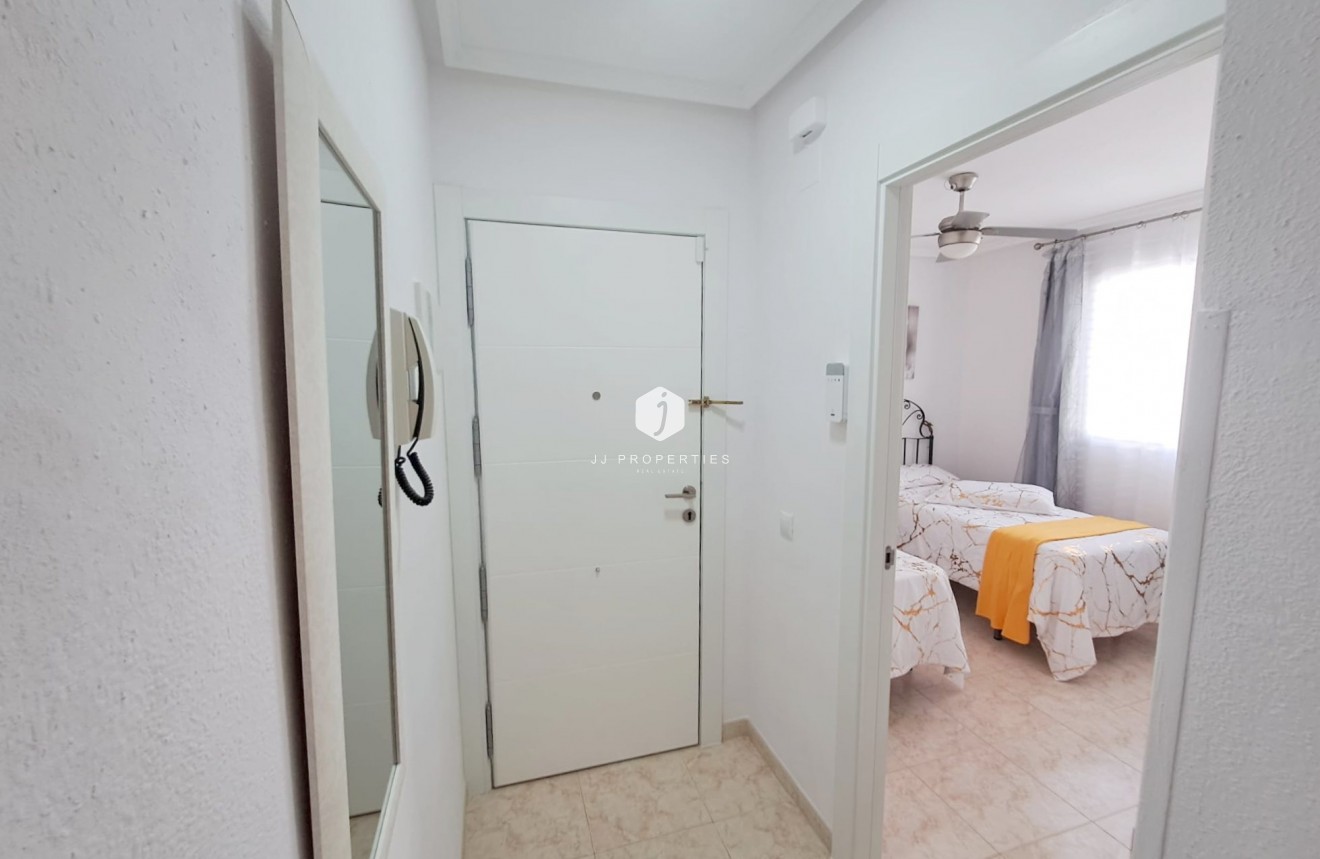 Resale - Apartment / flat -
Torrevieja - Costa Blanca