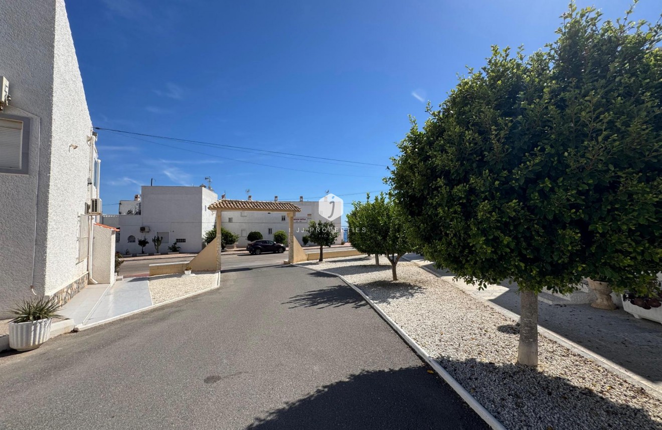 Segunda mano - Duplex -
La Mata - Costa Blanca