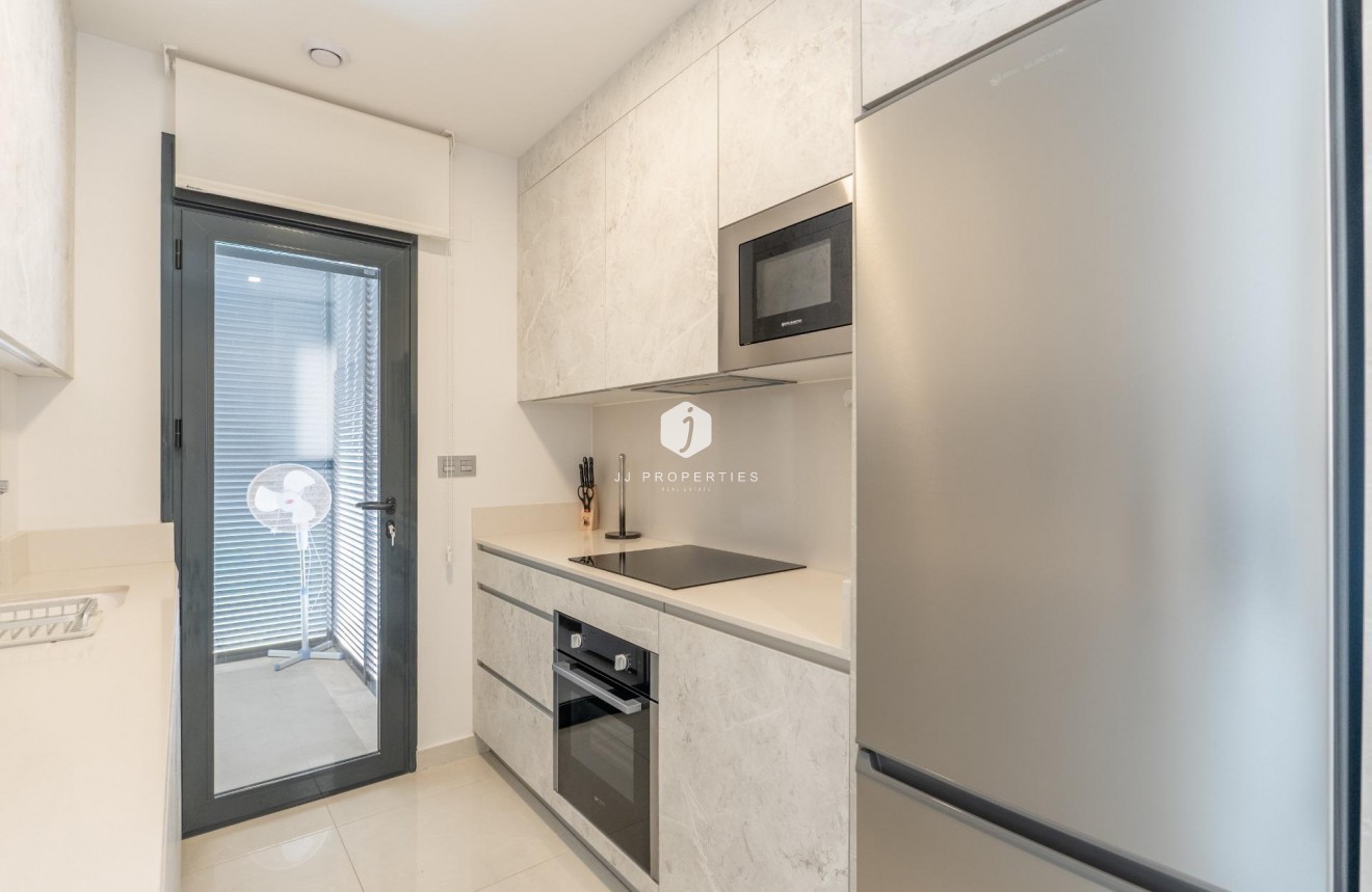 Resale - Apartment / flat -
Torrevieja - Estacion de autobuses