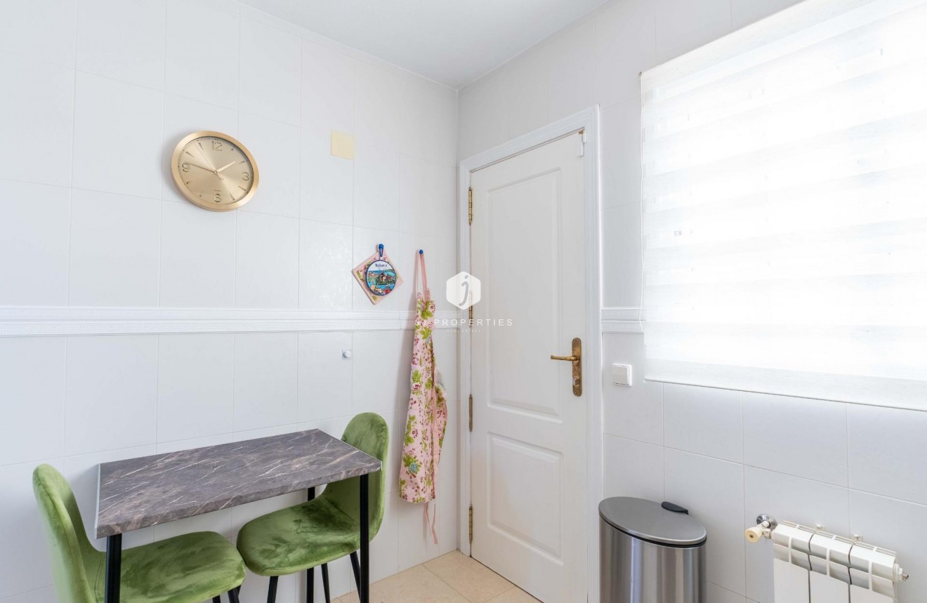 Resale - Villa -
Orihuela Costa - Punta Prima