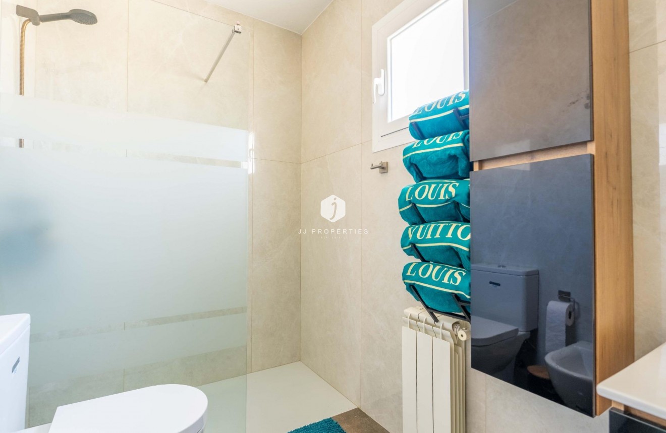 Resale - Villa -
Orihuela Costa - Punta Prima