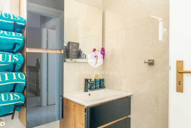 Resale - Villa -
Orihuela Costa - Punta Prima