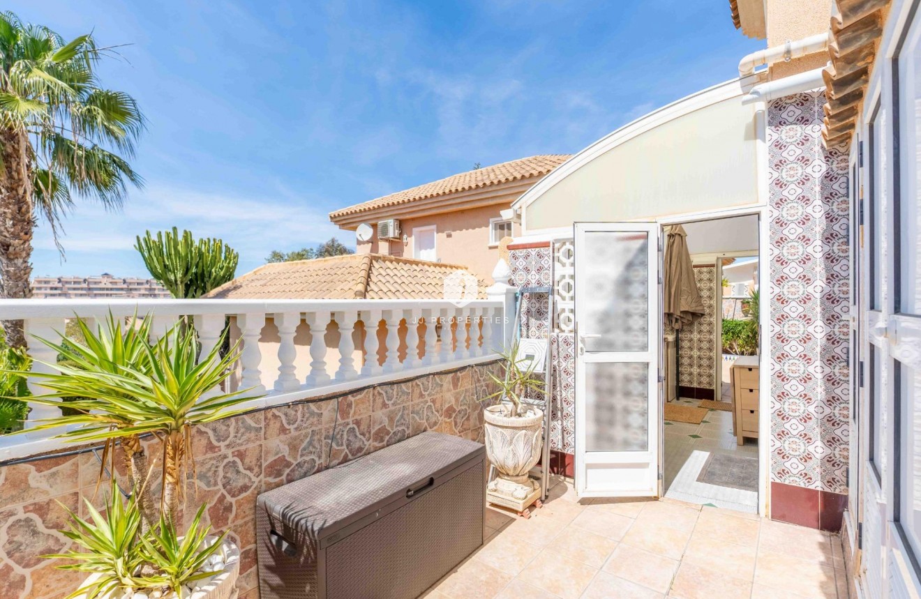 Resale - Villa -
Orihuela Costa - Punta Prima