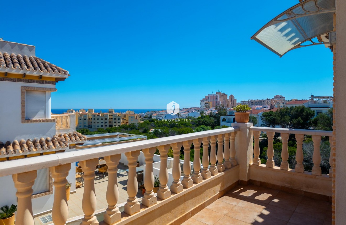 Z drugiej ręki - Villa -
Torrevieja - La Mata