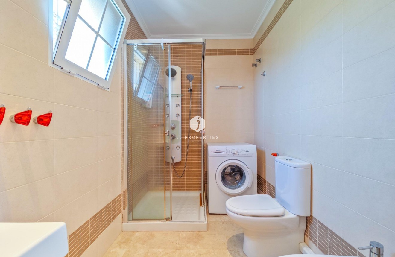 Z drugiej ręki - Villa -
Torrevieja - La Mata