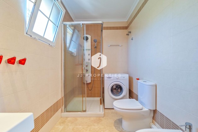 Z drugiej ręki - Villa -
Torrevieja - La Mata