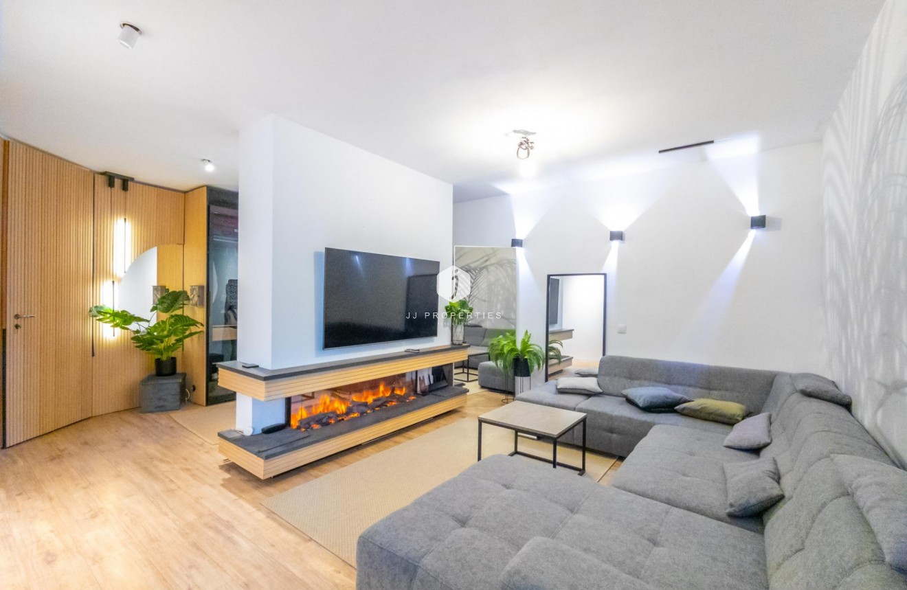 Z drugiej ręki - Villa -
Torrevieja - El chaparral