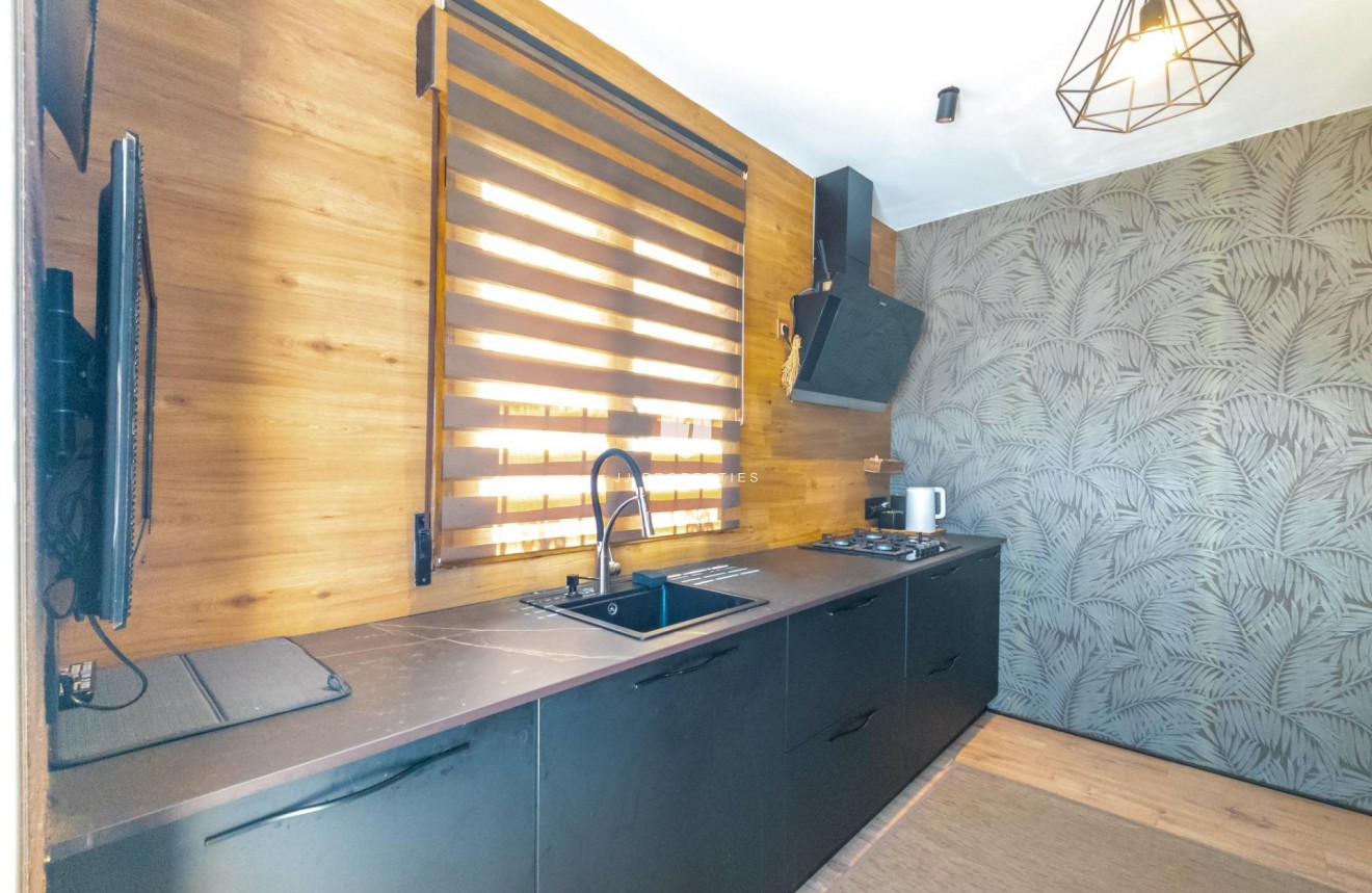 Z drugiej ręki - Villa -
Torrevieja - El chaparral