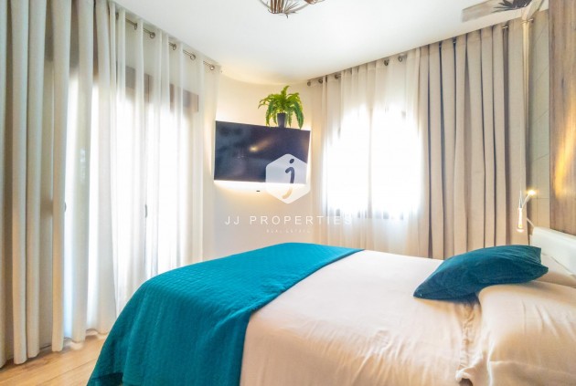 Z drugiej ręki - Villa -
Torrevieja - El chaparral