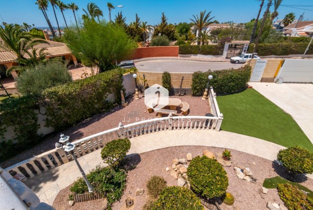 Z drugiej ręki - Villa -
Torrevieja - El chaparral