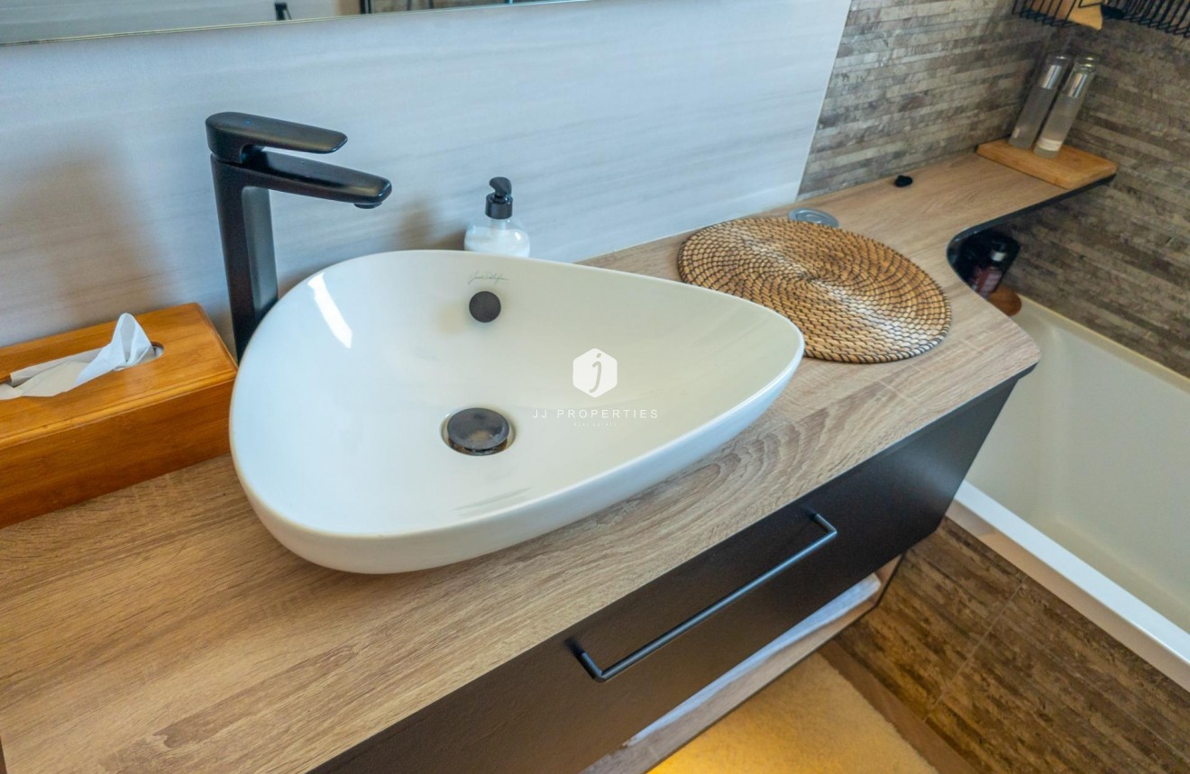 Z drugiej ręki - Villa -
Torrevieja - El chaparral