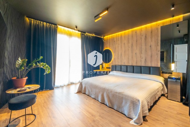 Z drugiej ręki - Villa -
Torrevieja - El chaparral