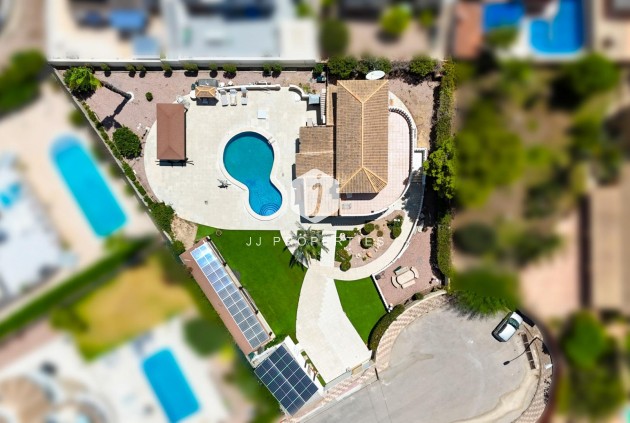 Z drugiej ręki - Villa -
Torrevieja - El chaparral