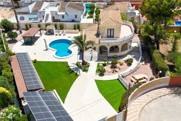 Z drugiej ręki - Villa -
Torrevieja - El chaparral