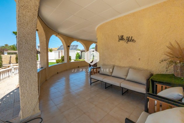 Z drugiej ręki - Villa -
Torrevieja - El chaparral