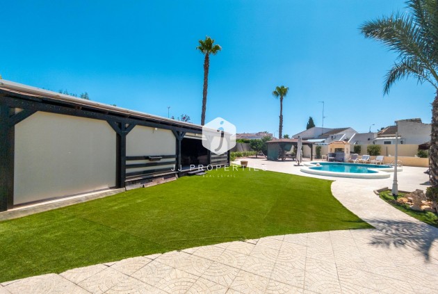 Z drugiej ręki - Villa -
Torrevieja - El chaparral