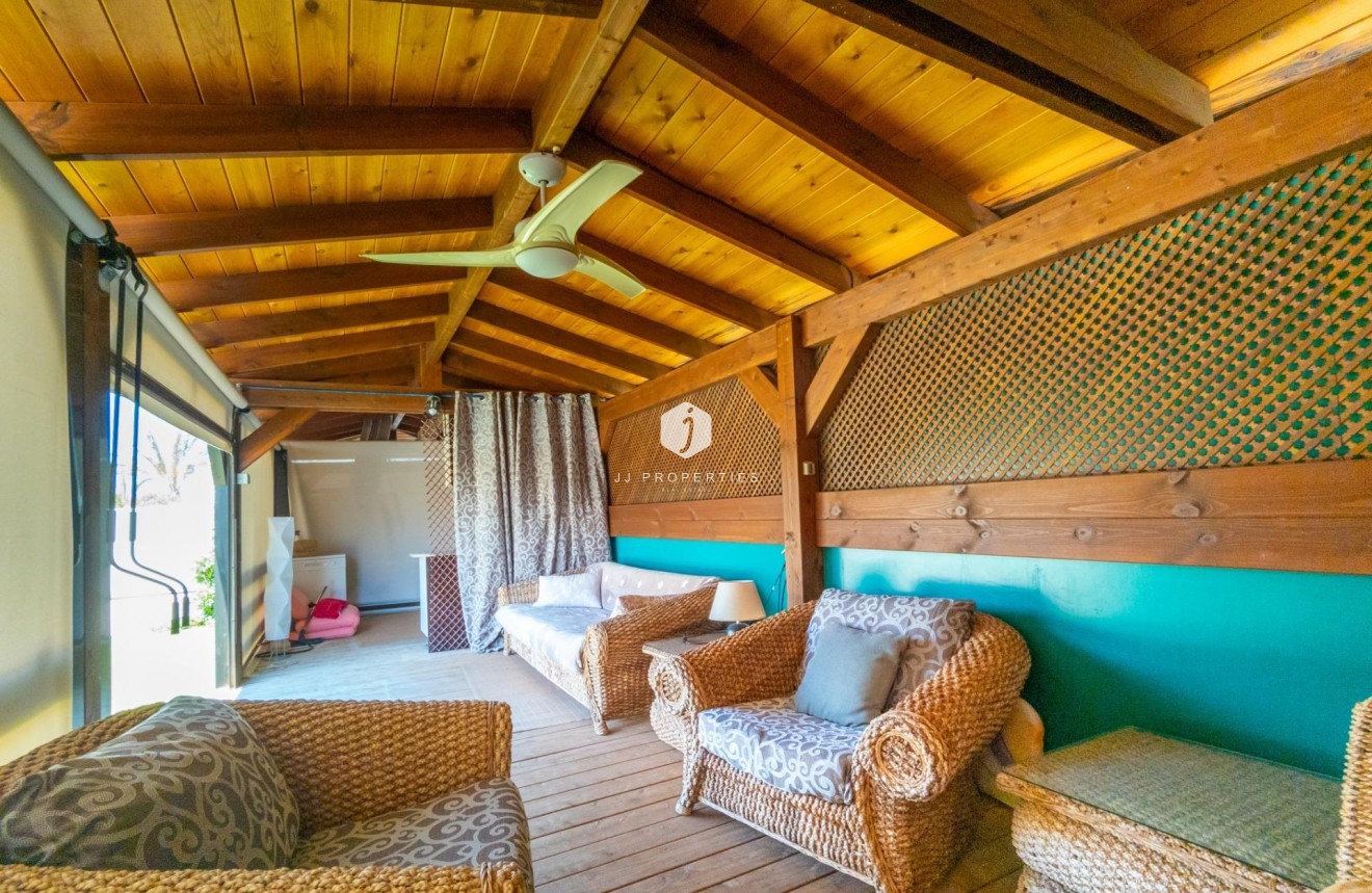 Z drugiej ręki - Villa -
Torrevieja - El chaparral