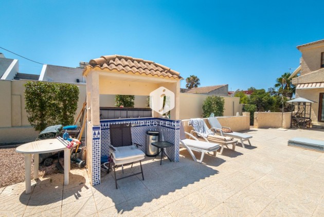 Z drugiej ręki - Villa -
Torrevieja - El chaparral