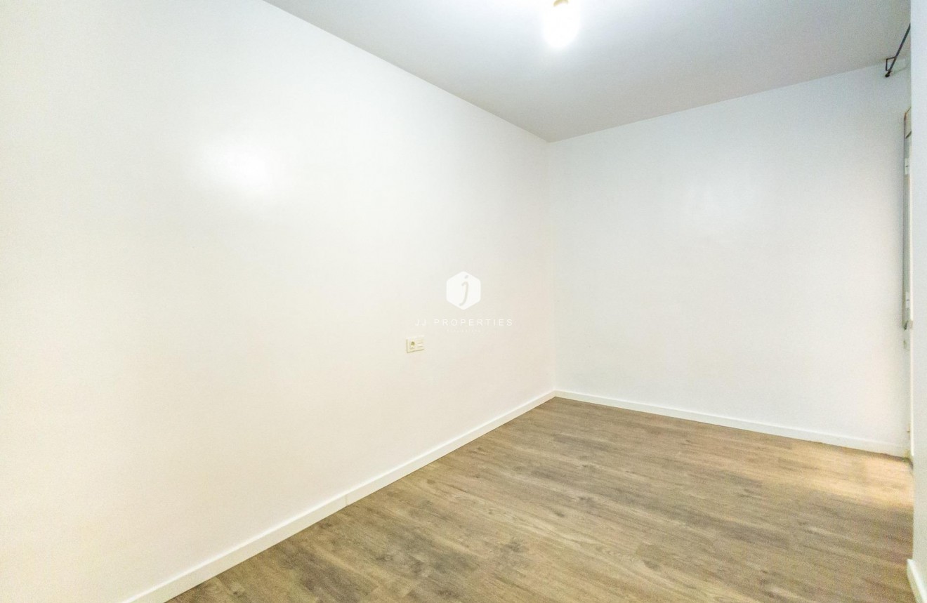 Resale - Apartment / flat -
Torrevieja