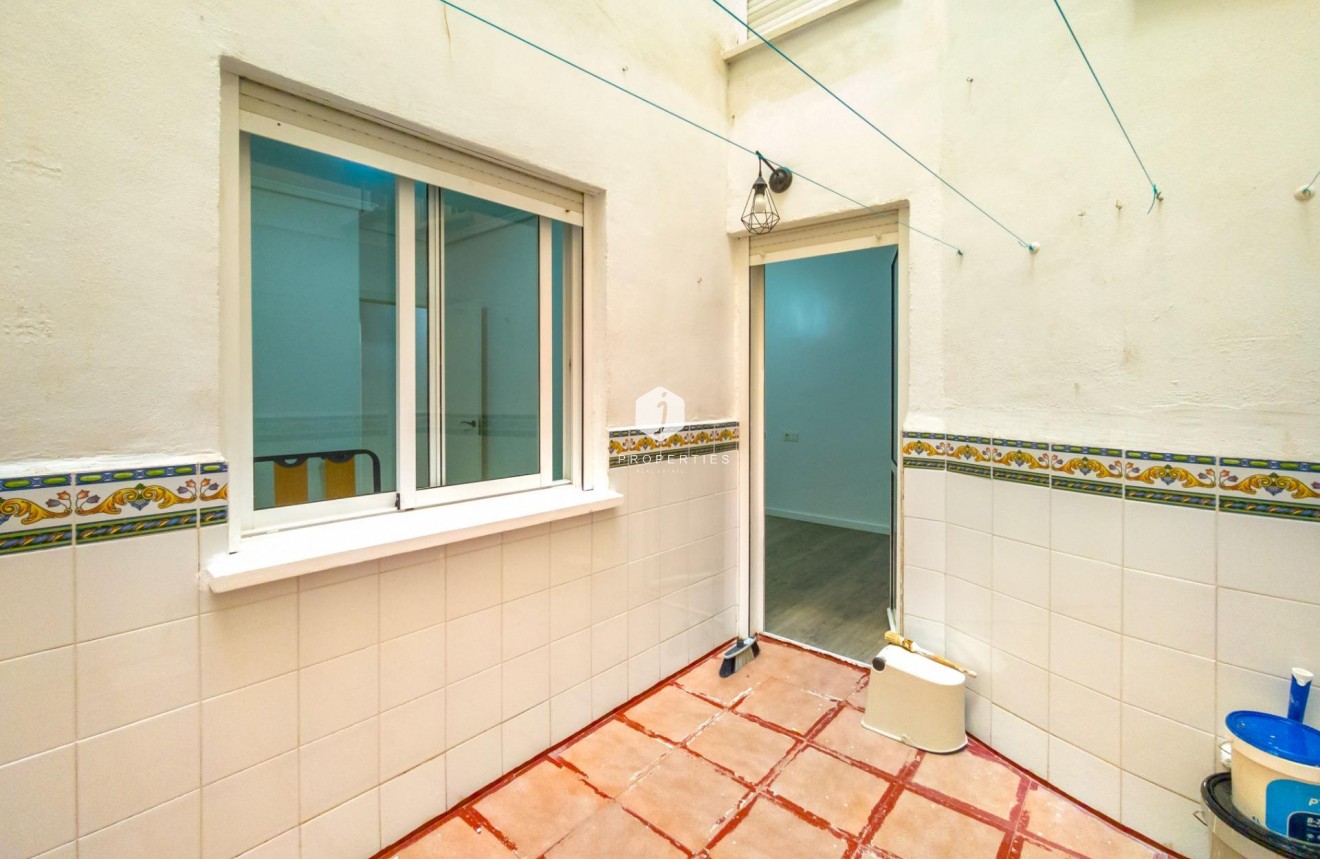 Resale - Apartment / flat -
Torrevieja