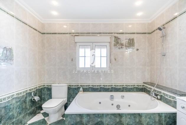 Z drugiej ręki - Villa -
Torrevieja - El chaparral