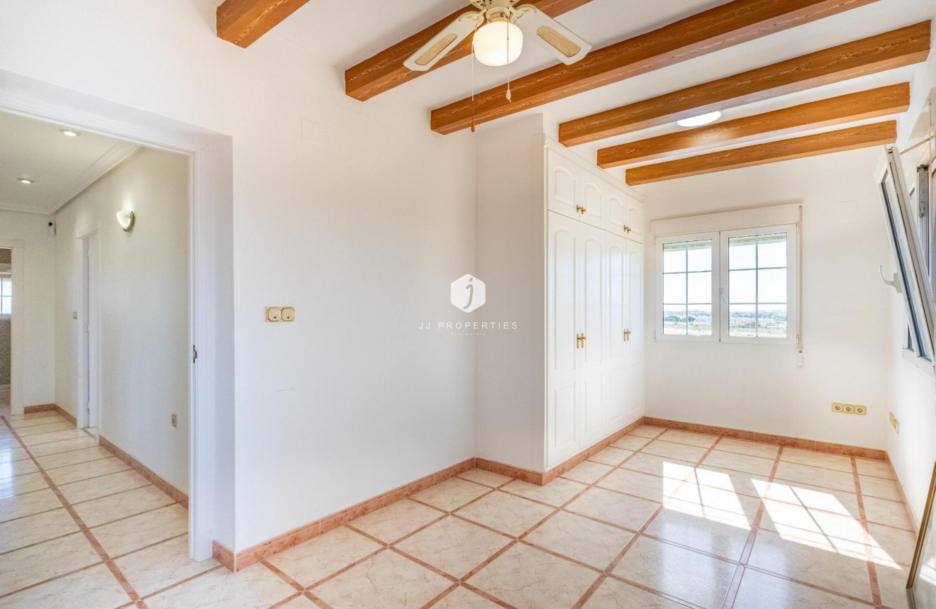 Z drugiej ręki - Villa -
Torrevieja - El chaparral