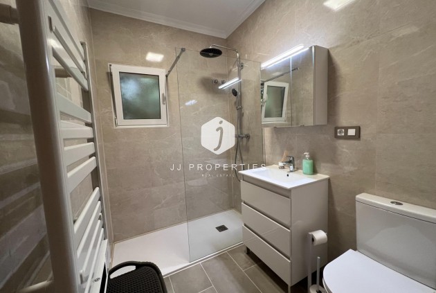 Aus zweiter Hand - Villa -
Dolores - Cmno. Escorredor