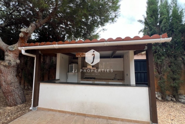 Aus zweiter Hand - Villa -
Dolores - Cmno. Escorredor