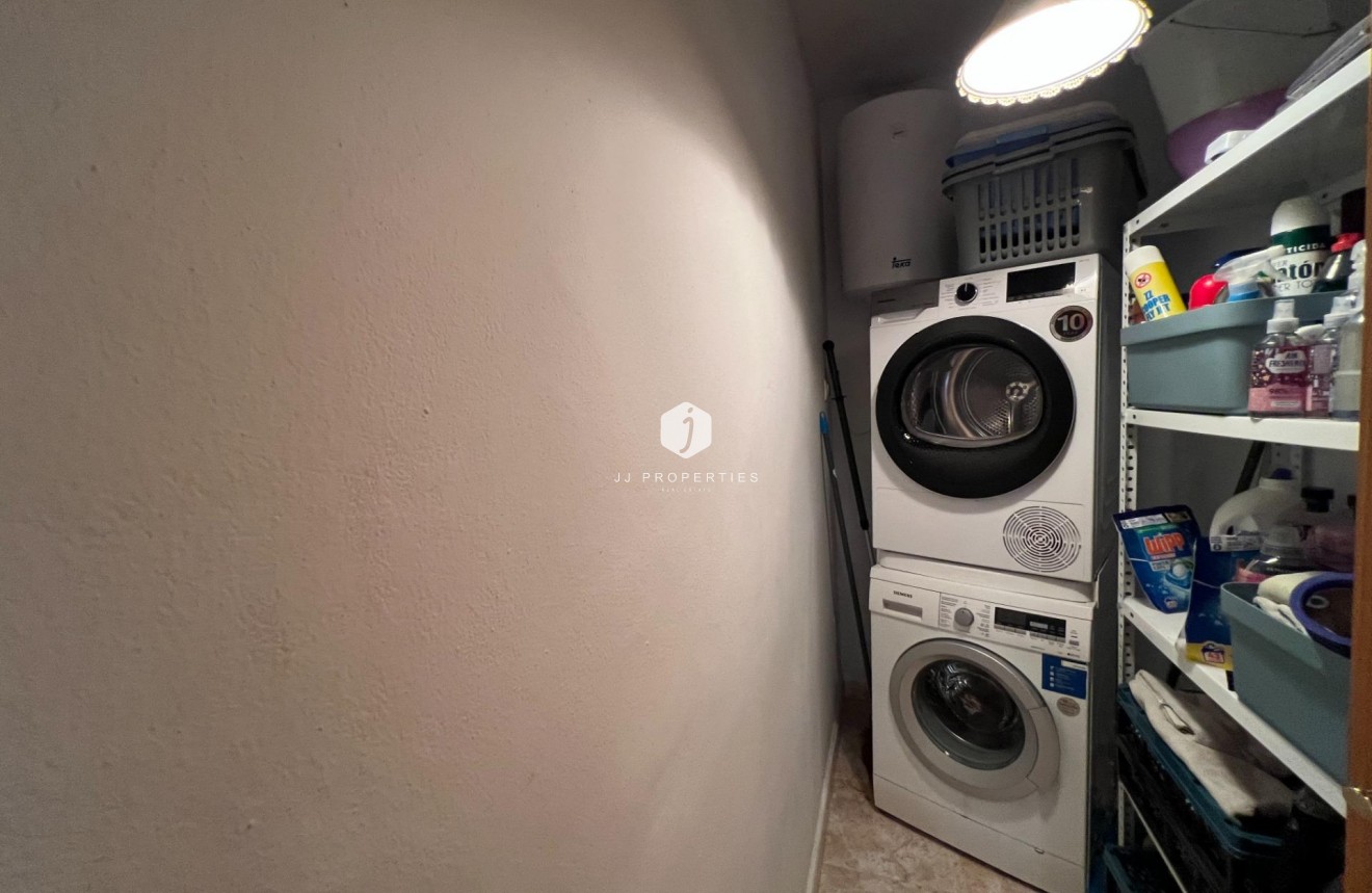 Aus zweiter Hand - Villa -
Dolores - Cmno. Escorredor