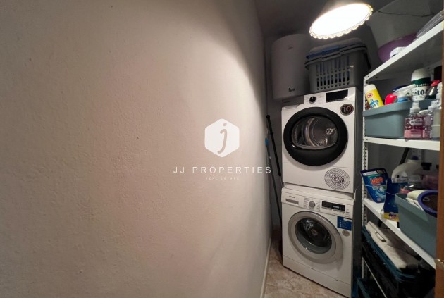 Aus zweiter Hand - Villa -
Dolores - Cmno. Escorredor